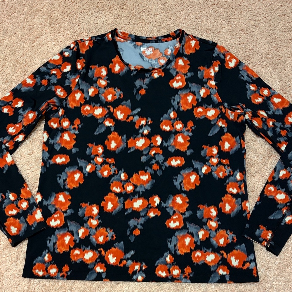 Duluth Trading Co. blk floral athletic long sleeve tee w/thumb holes women’s XL
